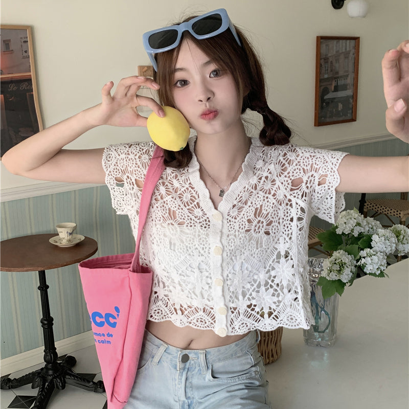 Women's Kawaii Lace Floral Knitted Crop Top