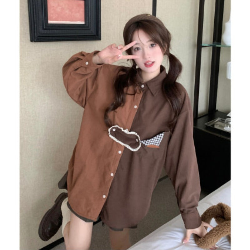 Chemise de couleur contrastée brodée de chien de style coréen pour femmes