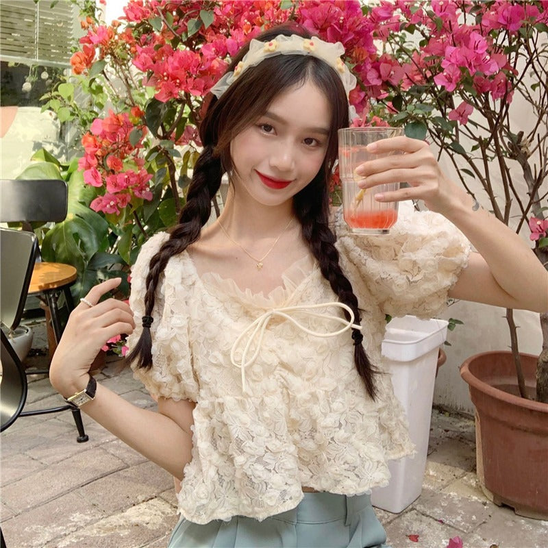 Women's Kawaii V-neck Puff Sleeved Lace Top