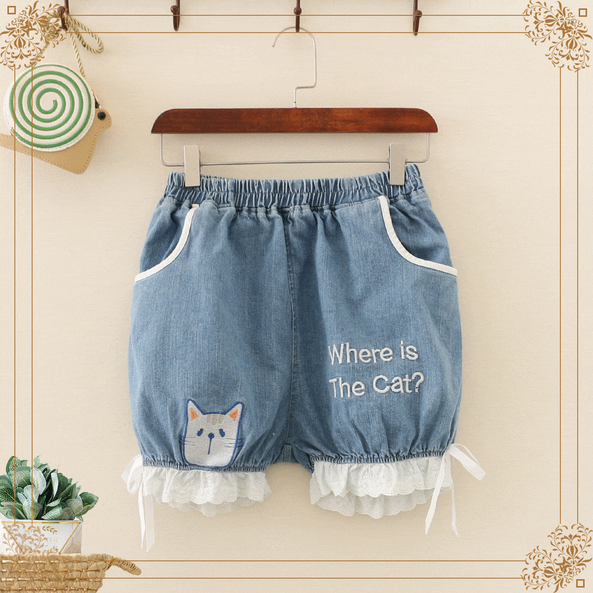 Kawaiifashion One Size Women's Kawaii Cat Embroidered Mess Hem Short Jeans