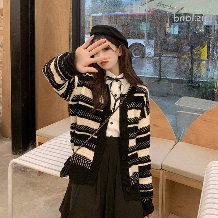 Kawaiifashion One Size Women's Korean Fashion Contrast Color Striped Cardigans
