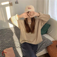 Kawaiifashion - Camisetas de punto sueltas a rayas de color de contraste de moda coreana para mujer