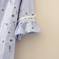 Kawaiifashion-camisetas con mangas Falbala bordadas florales, cuello en V, talla única, para mujer