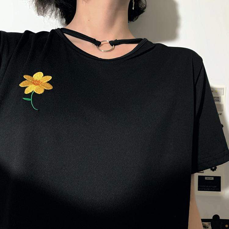 T-shirts à découpes brodés de fleurs décontractées pour femmes avec anneau-Kawaiifashion