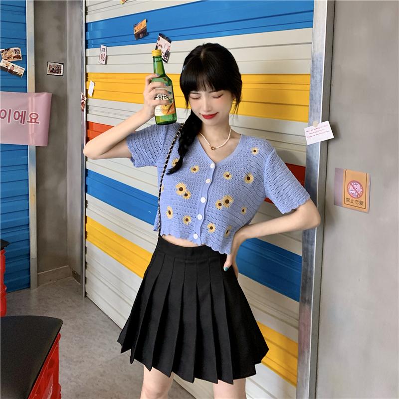 Women's Cute Flower Embroidered V-neck Kintted Shirts-Kawaiifashion