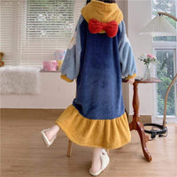 Kawaiifashion Winter-Nachthemden/Pyjamas in Kawaii-Kontrastfarbe für Damen in Wolloptik mit Schleife