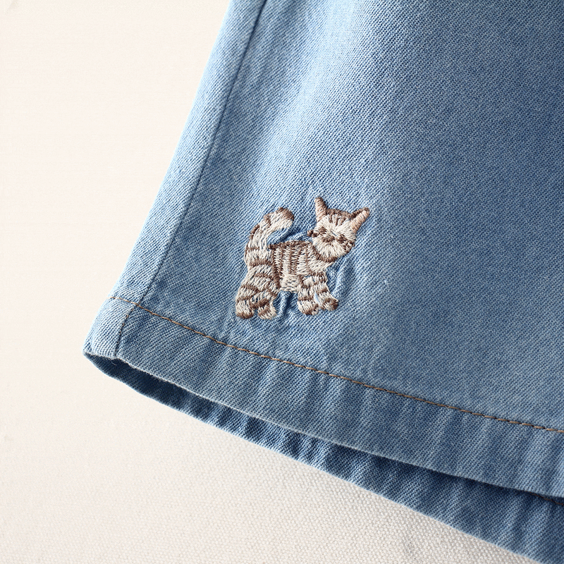 Kawaiifashion Women's Kawaii Little Cat Embroidered Elastic Short Jeans 