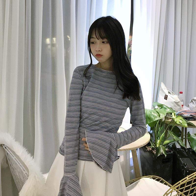 Women's Kawaii Toned Torn Sleeved Contrast Color Stripe Fitted Tees 