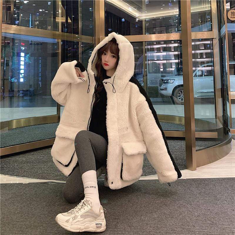 Kawaiifashion Women's Korean Fashion Contrast Color Wool-like Winter Coats With Hood