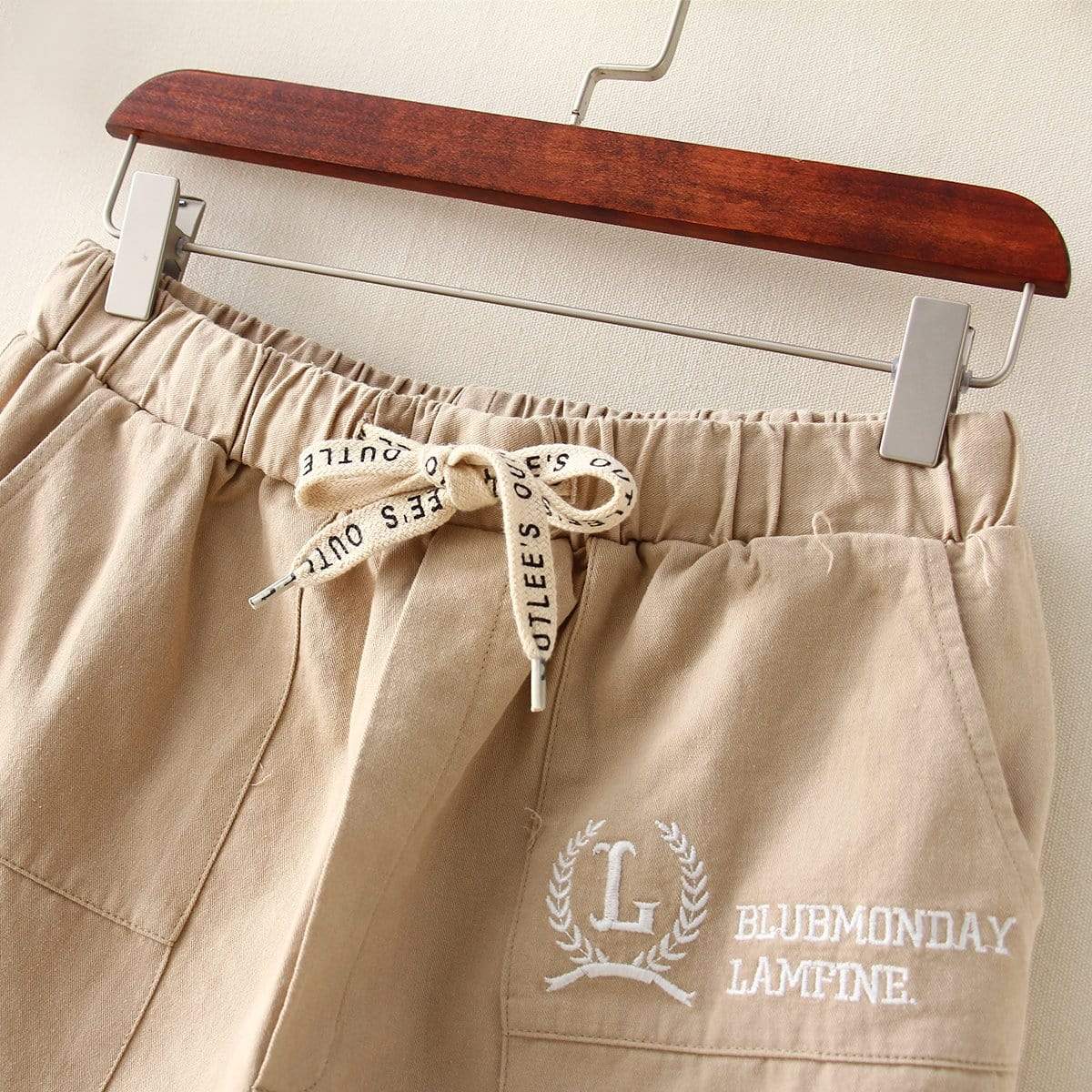 Kawaiifashion Pantalon élastique imprimé en anglais pour femmes avec deux poches