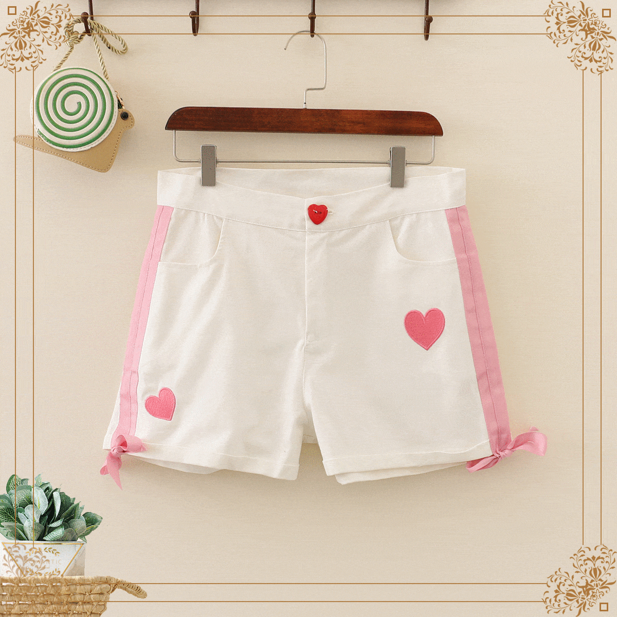 Kawaiifashion Women's Sweet Heart Embroidered Contrast Color Shorts