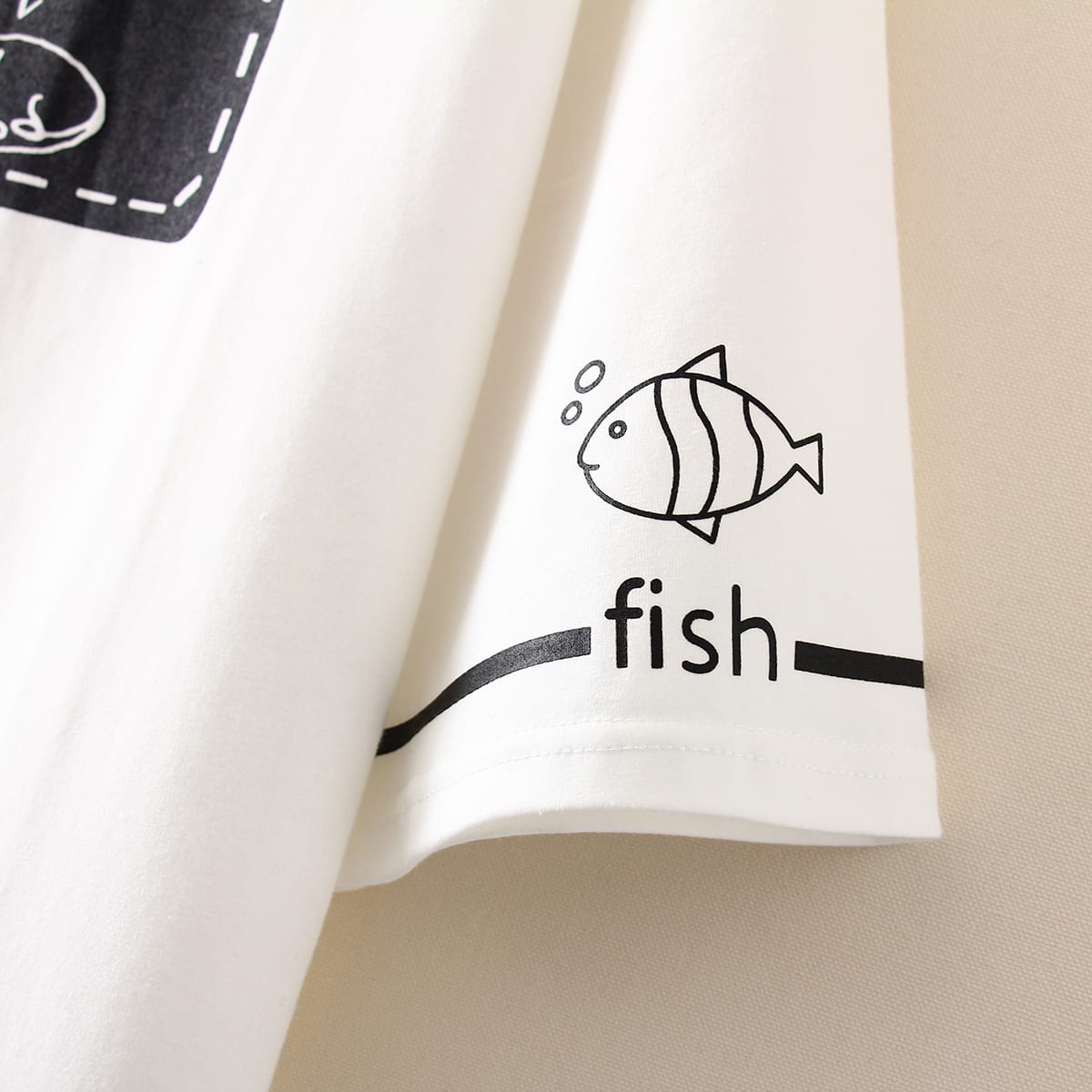 Kawaiifashion T-shirt imprimé chat et poisson qui dort doux pour femmes